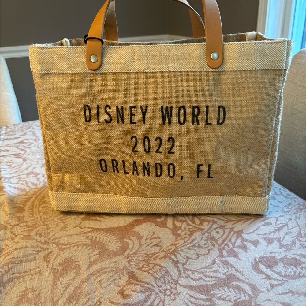 NWT Apolis Disney World 2022 Tote Bag